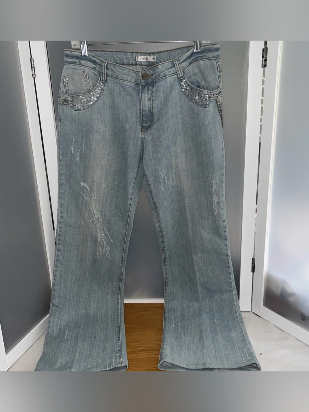 Cache’ 5 Pocket Rhinestone Embellishments Sequins Distressed Chain Size 10 Jeans